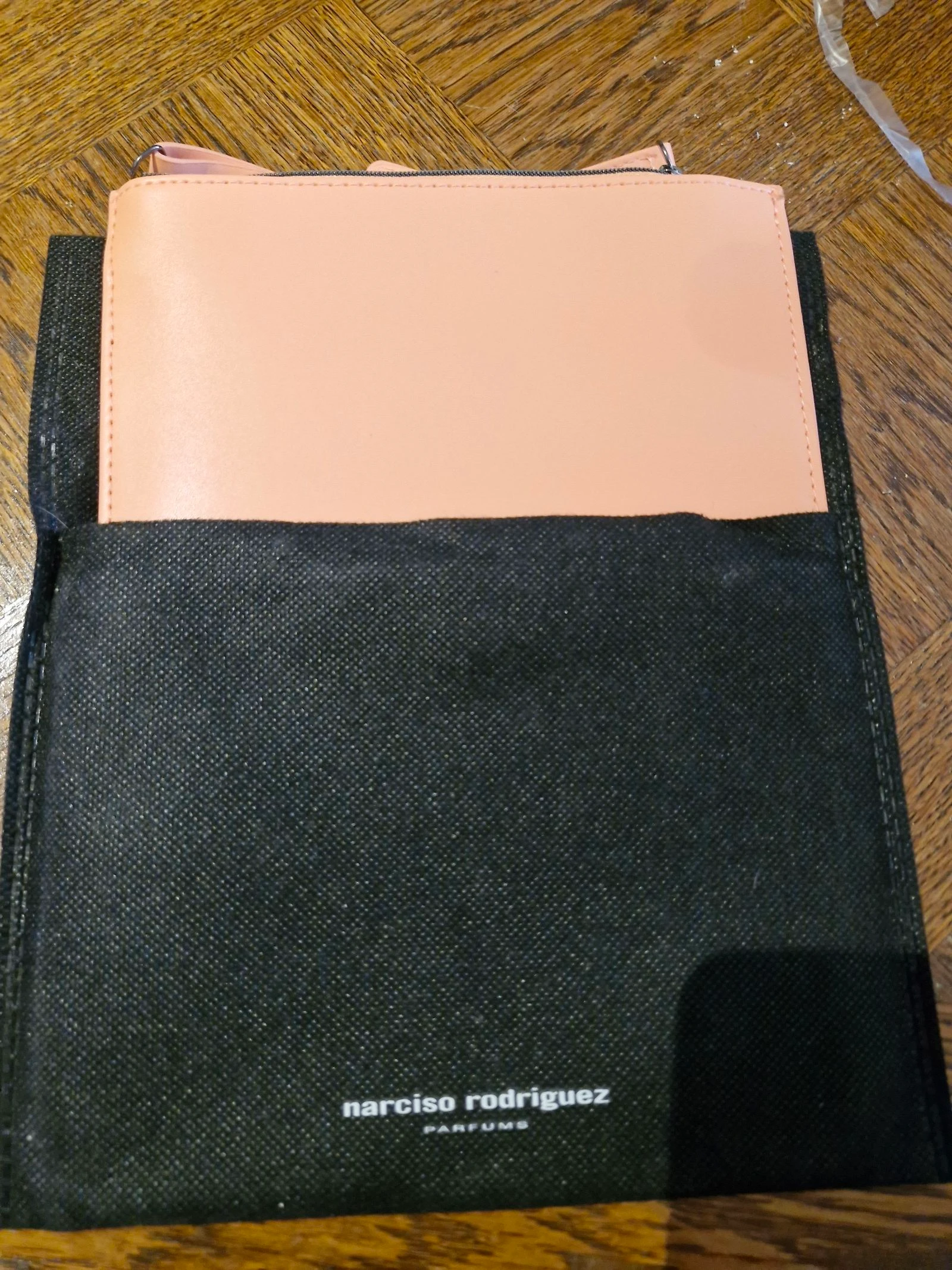 Pochette neuve narciso Rodriguez 